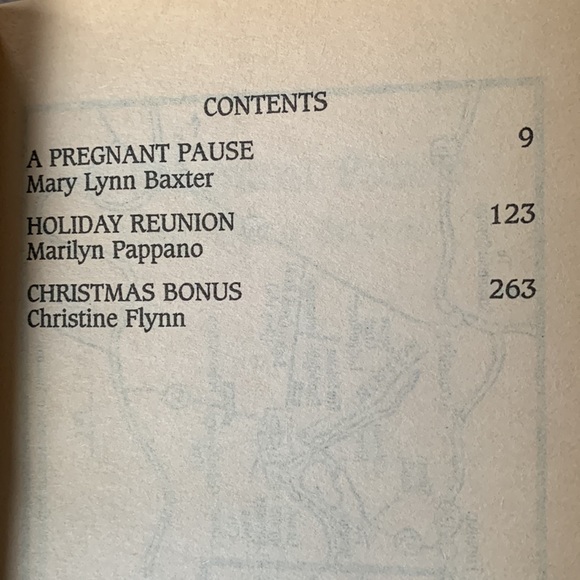 🐸2/$10🐸 5 Christmas romance novels - Picture 6 of 6